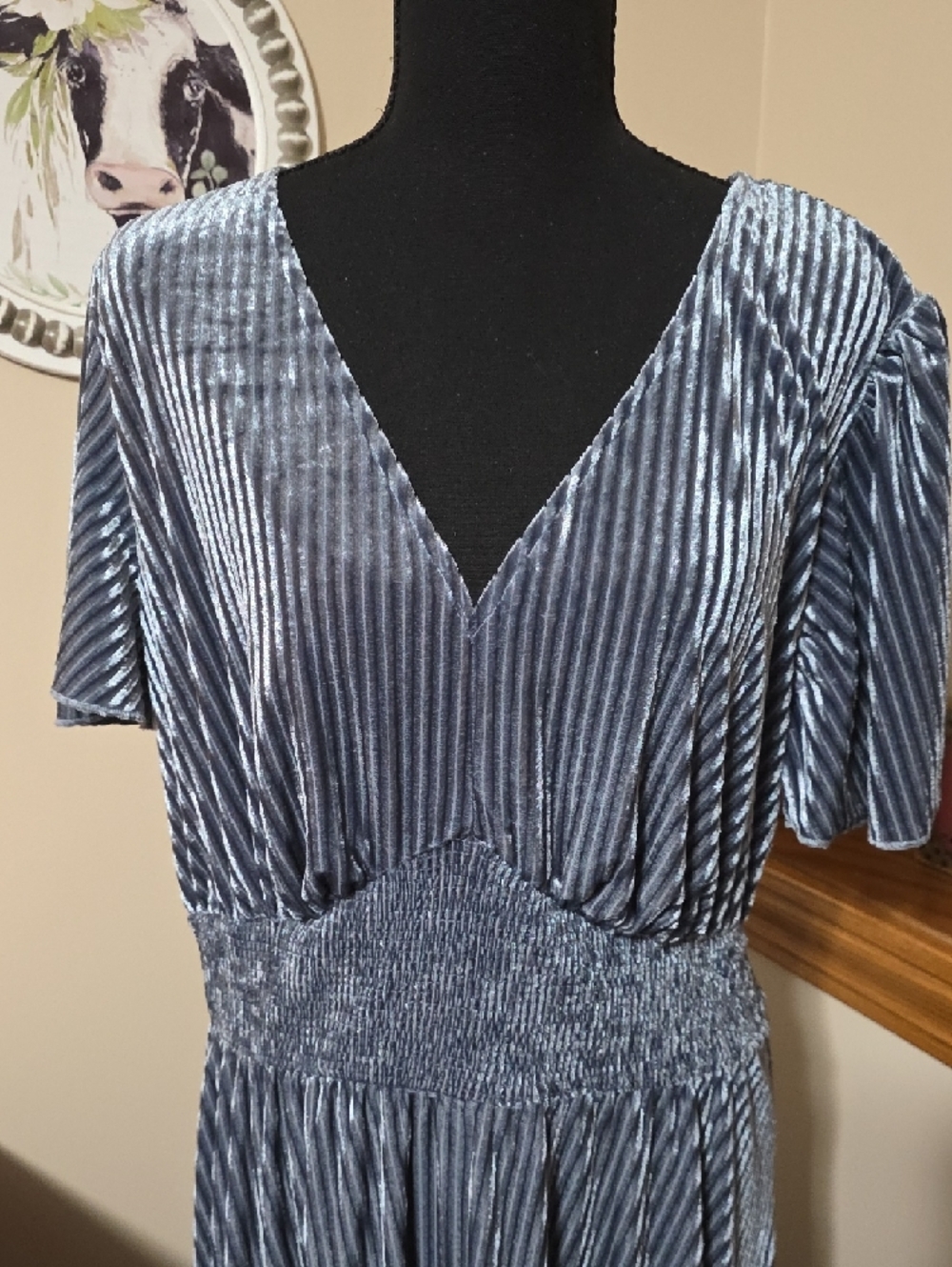 Simplee Apparel Blue Pleated Velvet V-Neck Maxi Dress - Picture 2 of 9